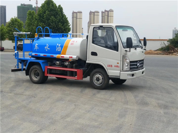 凱馬灑水車